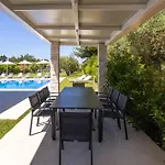 Gabbiano Villa *